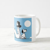 ミニマリストの女性と犬のイラスト コーヒーマグカップ (正面右)