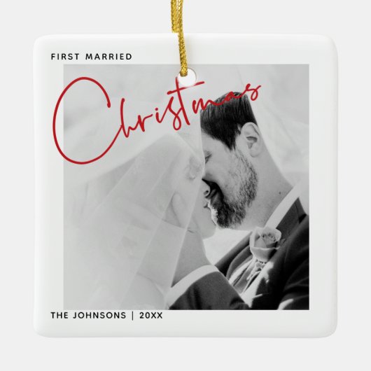ミニマリストの最初の結婚したクリスマススクリプトの写真 セラミックオーナメント (正面)