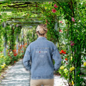 ミニマリストの白い赤の卒業名 デニムジャケット