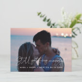 ミニマリストの結婚式更新　まだ結婚する 案内状 (スタンド正面)