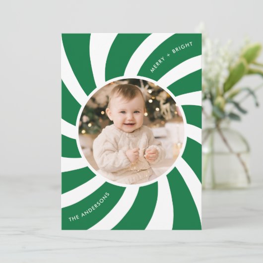 ミニマリストの緑と白のペパーミントの渦巻き写真 シーズンカード (スタンド正面)