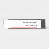 ミニマリストの赤白モダン標準サイズ デスクネームプレート (正面)