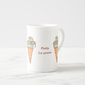 ミニマリストアイスクリームパーティー ボーンチャイナマグカップ (正面右)