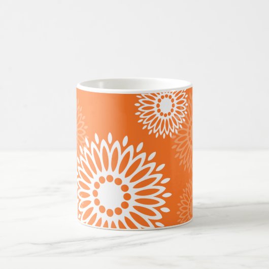 ミニマリストオレンジマンダラ幾何学模様 コーヒーマグカップ (中央)