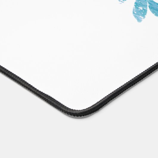 ミニマリストガールボスブルーフローラモノグラム デスクマット (コーナー)