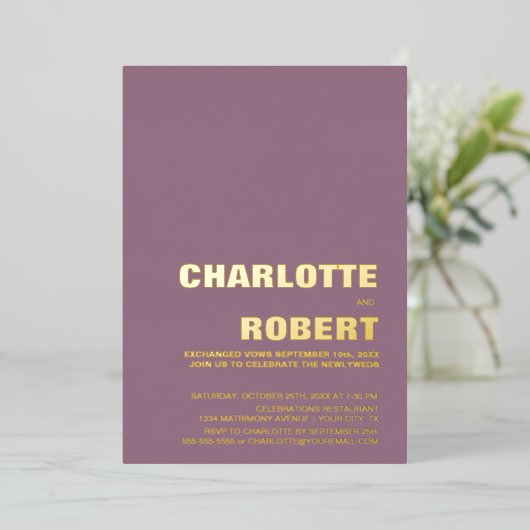 ミニマリストゴールドテキストダスティローズの結婚式の披露宴 箔招待状 (立ち正面)