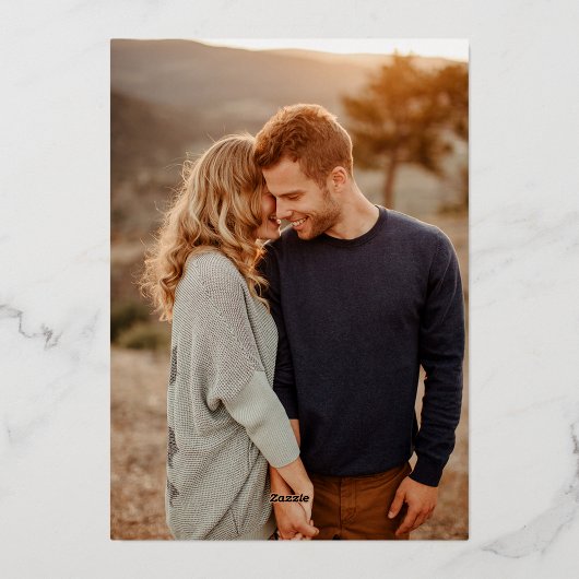 ミニマリストシック編集可能カラーフォトデートを保存 箔招待状 (裏面)