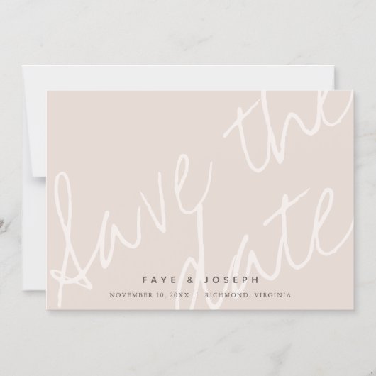 ミニマリストスクリプトピンクベージュスクリプト日付を保存 マグネット招待状 (正面)