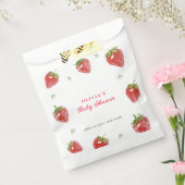 ミニマリストストロベリースイートガールベビーシャワー フェイバーバッグ (封をした状態)