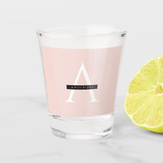ミニマリストパステルピンクパーソナライズされた名 ショットグラス (正面)