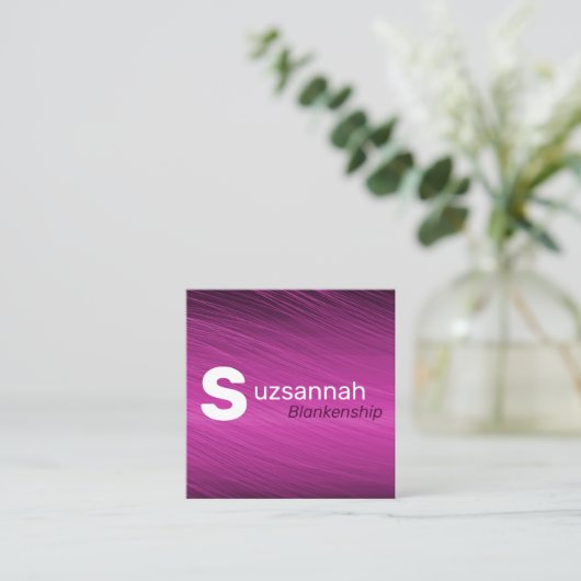 ミニマリストパープルストリーク大文字QRコード スクエア名刺 (スタンド正面)