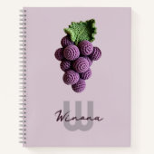ミニマリストパープル祖母シックなクロチェットグレープネーム ノートブック (正面)