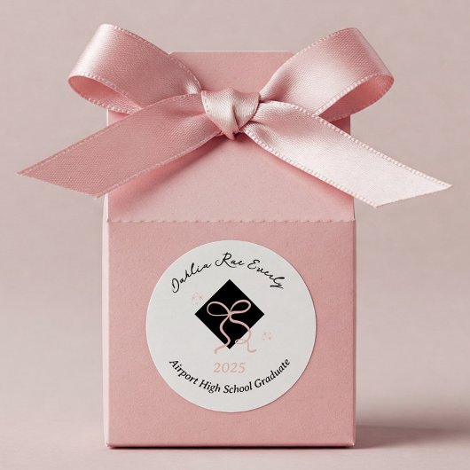 ミニマリストピンクキャップと弓の卒業 ラウンドシール