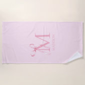 ミニマリストピンクボウイニシャルモノグラム ビーチタオル (正面)