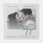 ミニマリストフォトファーストクリスマスエンゲージングリーン ガラスオーナメント (正面)