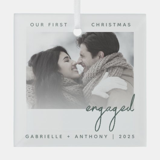 ミニマリストフォトファーストクリスマスエンゲージングリーン ガラスオーナメント (正面)