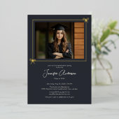 ミニマリストブラックボーフォト卒業パーティー 箔招待状 (立ち正面)