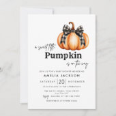 ミニマリストブラック&オレンジカボチャ赤ちゃんシャワー 招待状 (正面)