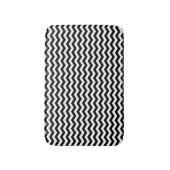 ミニマリストブラック&ホワイトシェブロンデザイン バスマット (正面縦)