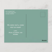 ミニマリストホワイトピケットフェンスオングリーン引っ越しました ポストカード (裏面)