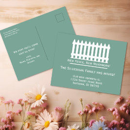 ミニマリストホワイトピケットフェンスオングリーン引っ越しました ポストカード