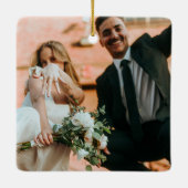 ミニマリストメリータイプと結婚した写真クリスマス セラミックオーナメント (裏面)