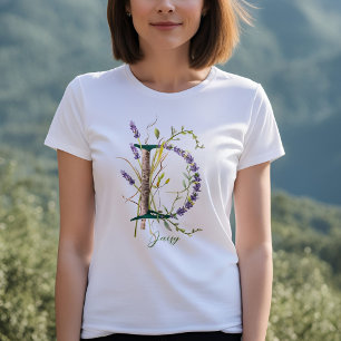 ミニマリストモノグラム'D'ラベンダー&つる植物 Tシャツ
