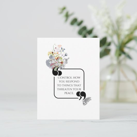 ミニマリスト内面平和図解入りの、写真付きの引用文 ポストカード (スタンド正面)