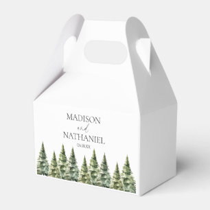 ミニマリスト冬の雪の松の木の森結婚の フェイバーボックス