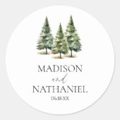 ミニマリスト冬の雪の松の木の森結婚の ラウンドシール (正面)