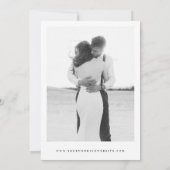 ミニマリスト天空の黒と白結婚の写真 招待状 (裏面)