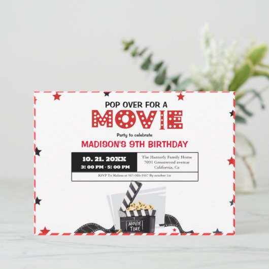 ミニマリスト映画の夜の誕生日パーティーの招待 カード (スタンド正面)