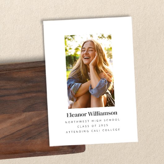 ミニマリスト白エレガント写真大学の卒業 案内状