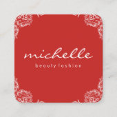 ミニマリスト赤とカッシブ文字ファンシーコーナー スクエア名刺 (正面)