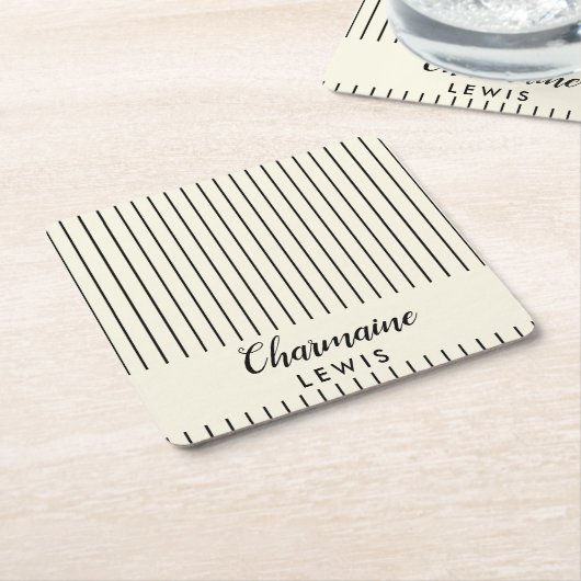 ミニマリスト黒の薄ストライプいパーソナライズされた スクエアペーパーコースター (アングル)