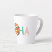 ミニマリスト「アロハ」サンセットとパームツリーホワイトマグカップ カフェラテマグ (右アングル)