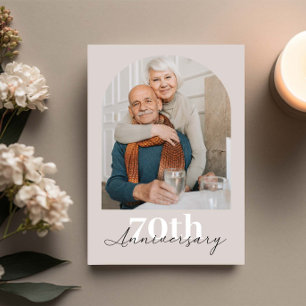 ミニマリスト アーチ ベージュ 70周年 結婚記念日 招待状