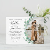 ミニマリスト・グリーンリー・ユーカリ結婚プタス・フォトズ・インビット 招待状 (スタンド正面)