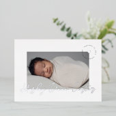 ミニマリスト+スクリプトモダンフォイル誕生のお知らせ 箔招待状 (立ち正面)