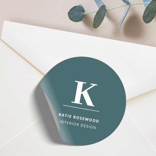ミニマリスト スモーク グリーン モダン 大きなイニシャル ラウンドシール