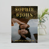 ミニマリスト ダーク フェード フォト モノグラム Save the Date 箔招待状 (立ち正面)