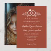 ミニマリスト テラコッタ ウェディング リング モノグラム フォト 招待状 (正面/裏面)