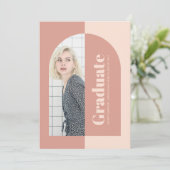 ミニマリスト・ピーチ・ピンク・アーチ・フォト卒業パーティー 招待状 (スタンド正面)