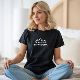 ミニマリスト マウンテンシャツ シンプルなライン デザイン Tシャツ