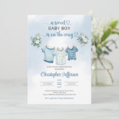ミニマリストBohoボーイベビーシャワー子供部屋服 招待状 (スタンド正面)
