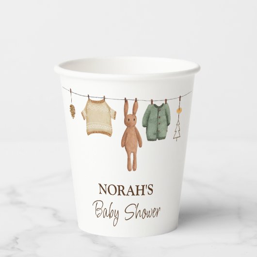 ミニマリストBoho男の子の服ベビーシャワー 紙コップ (正面)