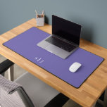 ミニマリストPeriwinkle Purple Two Monogram Office デスクマット<br><div class="desc">ミニマリストPeriwinkleパープル2モノグラムオフィスデスクマット</div>