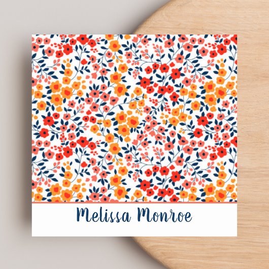 ミニマルかわいい小さな花ユニークタイポグラフィ スクエア名刺