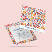 ミニマルかわいい小さな花ユニークタイポグラフィ スクエア名刺