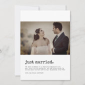 ミニマルたった今結婚しましたタイプライターフォントフォトカード 招待状 (正面)